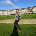 P1040811.JPG -- Norbert making fun of the Royal Crescent